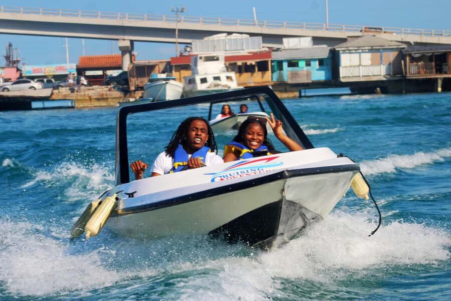 Nassau: Self-Drive Speedboat Ride and Pig Swimming Encounter - Driving your own boat from Nassau