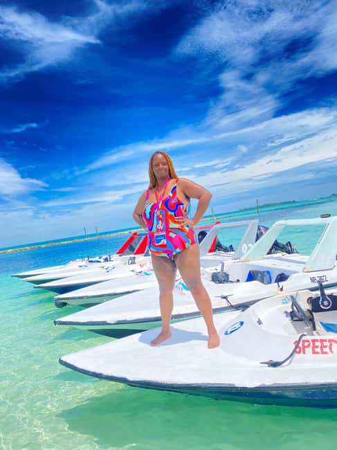 Nassau: Self-Drive Speedboat Ride and Pig Swimming Encounter - Why the small group matters