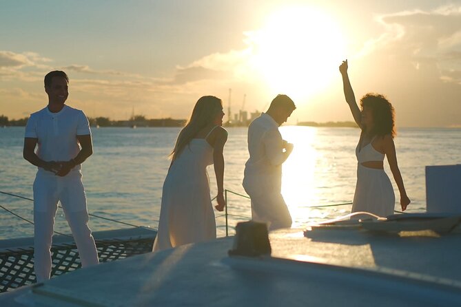 Nassau: Sunset Dinner Cruise - A Bahamian buffet with a backyard barbecue feel