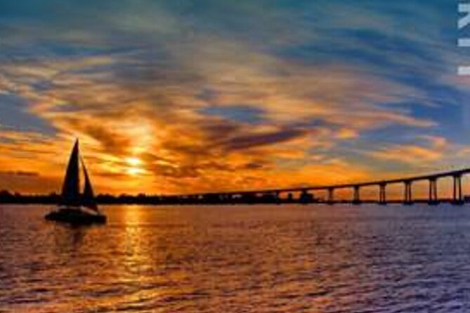 Nassau: Sunset Dinner Cruise - Drinks, music, and the floating party