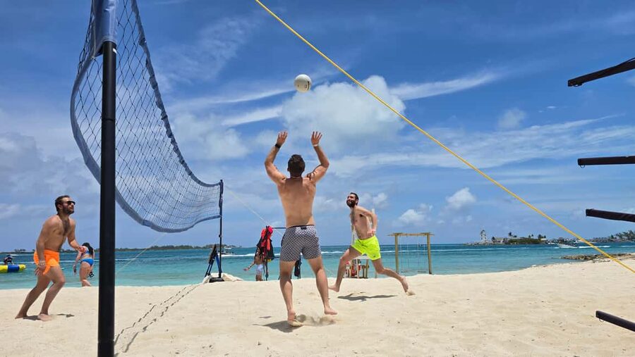 Nassau: Swimming Pigs, Snorkeling, Lunch, & Beach Boat Tour - FAQ