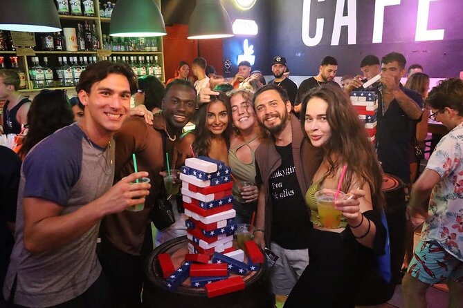 Old San Juan Bar Crawl: Experience Local Hotspots - Calle del Cristo and the Open-Bar Stop