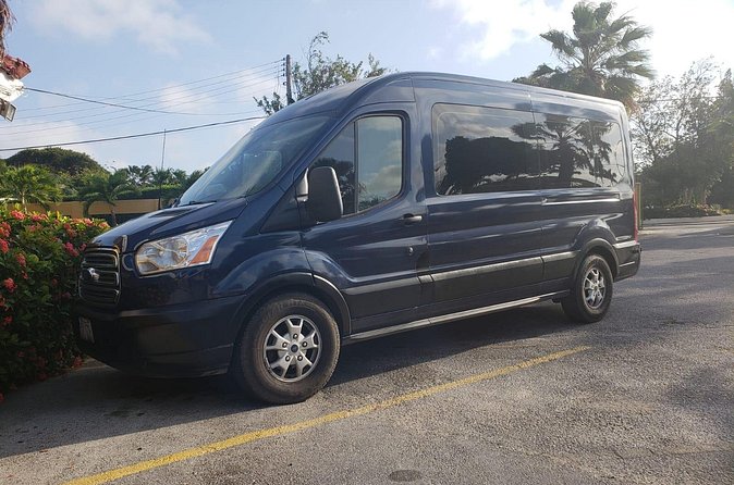 One Way Curacao Airport Transfer - The drivers can add a warm local welcome