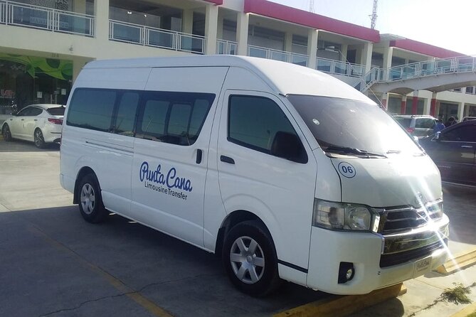 One Way Private Airport or Hotel Transfer Bavaro Hotel 1-6 Pax - What the 25-minute ride is really like