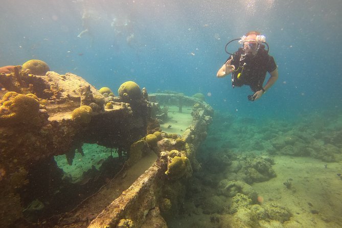 PADI Open Water Course in Curacao - Pool practice before the reef