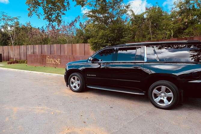 Paradise on Wheels: Suburban Premiere in Punta Cana - Round Trip - Meeting your driver at Punta Cana Airport