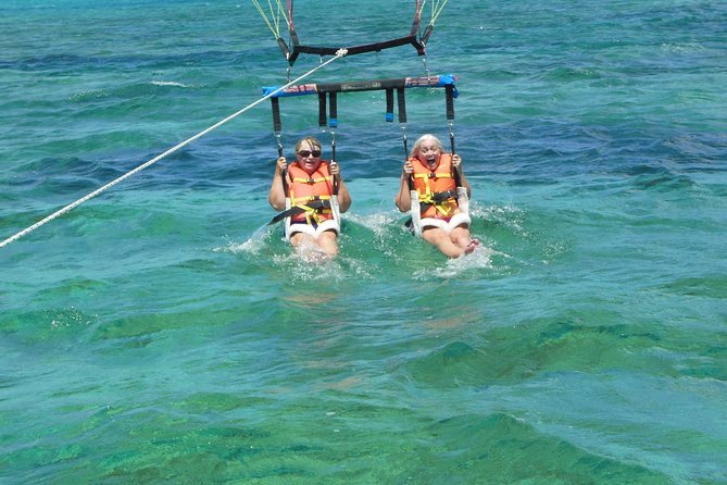 Parasailing Grand Turk - Walking From the Cruise Ship to White Sands Beach