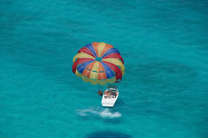 Parasailing Grand Turk - A Smooth Launch From the Flight Deck