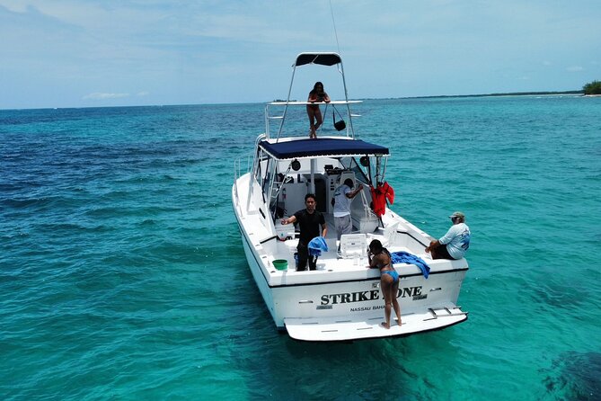 Private 38' Defender Sportfishing/Swim with Pigs in Nassau - Comfort, families, and the boat itself