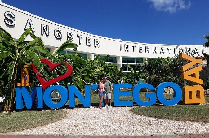 Private Airport Transfer from MBJ to Ocho Rios - Drivers who make the transfer more personal