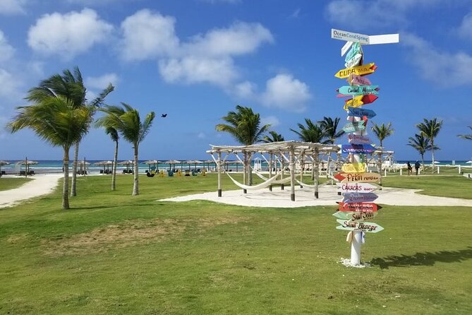 Private Airport Transfer to Excellence, Ocean Coral and Royalton - The Best Fit for Families, Couples, and Small Groups