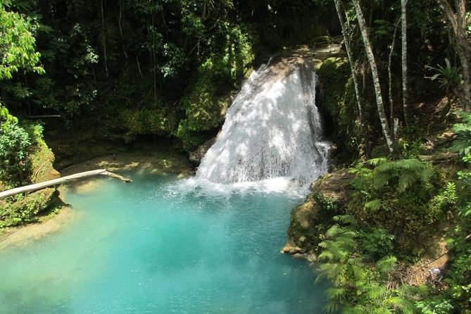 [PRIVATE] Blue Hole & Secret Falls Tour with Entrance Fees - Who will enjoy this excursion most