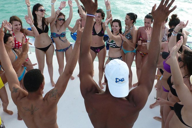 Private Catamaran Snorkeling Family Adventure - Drinks, Music, and the Party Atmosphere