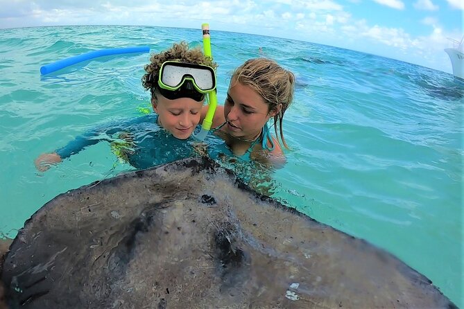 Private Charter 28ft Grady White. Stingrays, Snorkeling, Starfish - A private boat makes Stingray City feel more manageable