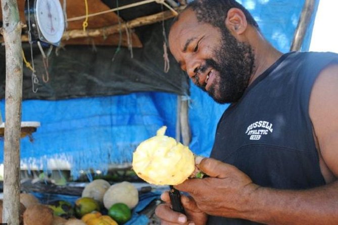 PRIVATE Food Tour of Local Jamaican Cuisine Montego Bay & Negril - First stop: roadside fruit and a taste of Jamaica’s growing season