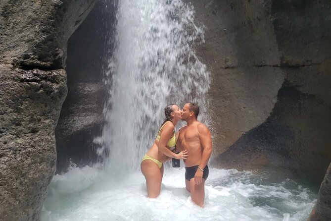 Private Fresh Water Lake, Waterfalls And Hot Springs Excursion - Ti Kwen Glo Cho Hot Springs
