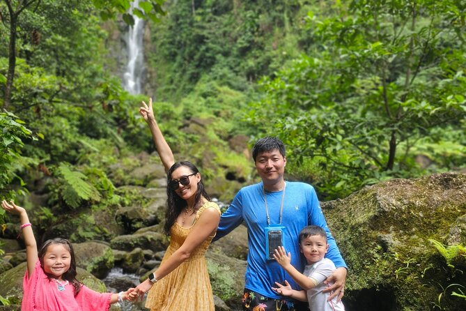 Private Fresh Water Lake, Waterfalls And Hot Springs Excursion - Why the guide matters on this route