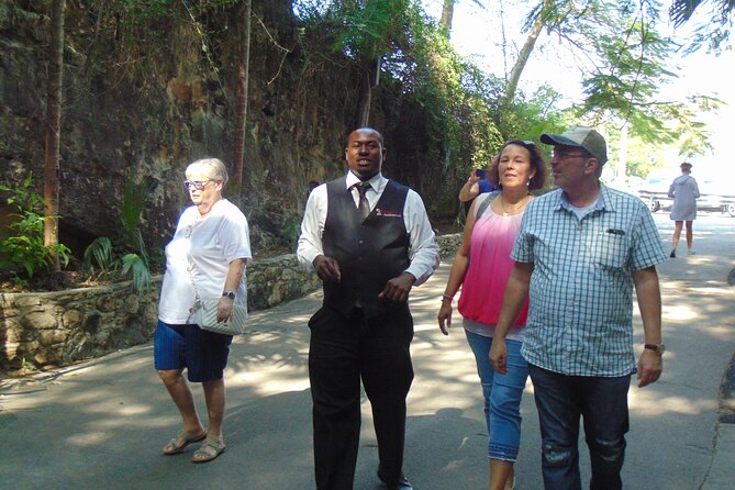 Private Guided Island Tour in Nassau Bahamas -Free Wifi & Drinks - What this private Nassau tour is really like