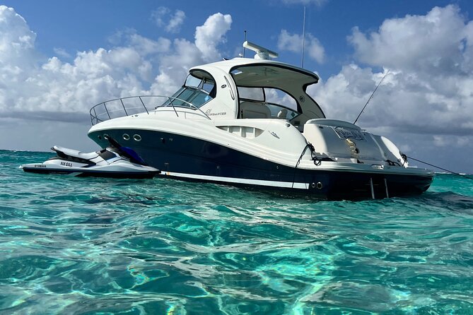 Private Luxury HalfDay w/Jetski Stingray City, Snorkeling & Starfish Beach Tour - A private four hours on Grand Cayman’s water