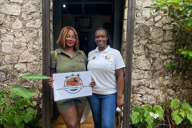 Private Montego Bay Jamaica Airport Transfer - Cancellation and booking details