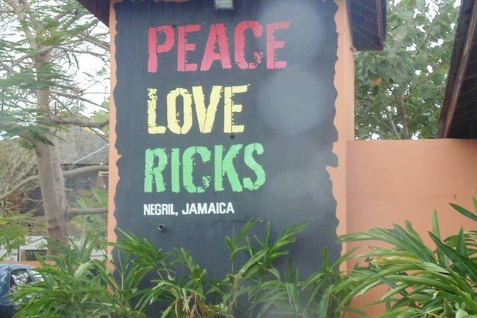Private Negril Beach & Rick's Cafe Sunset Tour - Rick’s Cafe and the sunset show