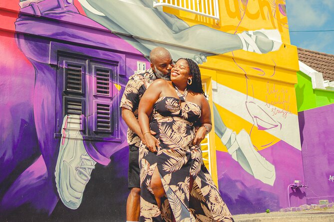 Private Photoshoot Curacao - Capture Your Memories in Willemstad - Renaissance Hotel portraits with a polished feel