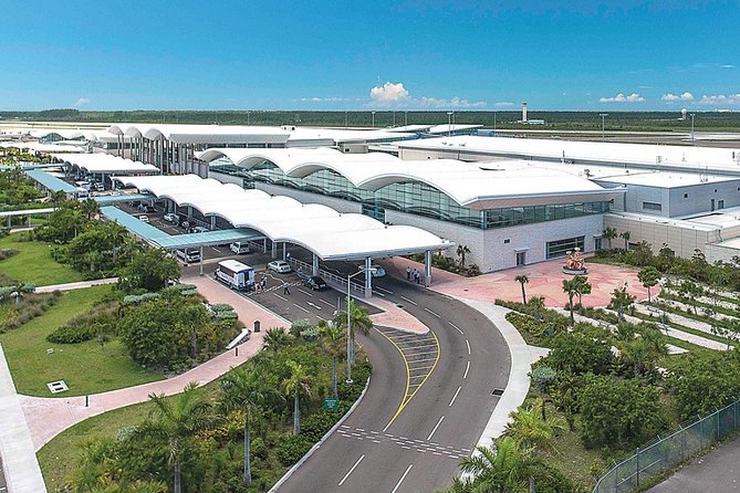 Private Roundtrip Minivan Airport Transfer - A private minivan instead of a shared shuttle