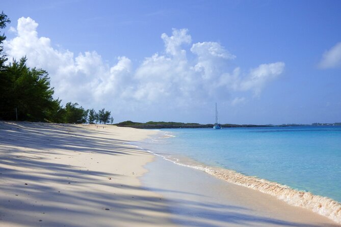 Private Snorkeling or Fishing from Nassau - 31ft Sitting Pretty - What the $825 price means for your group