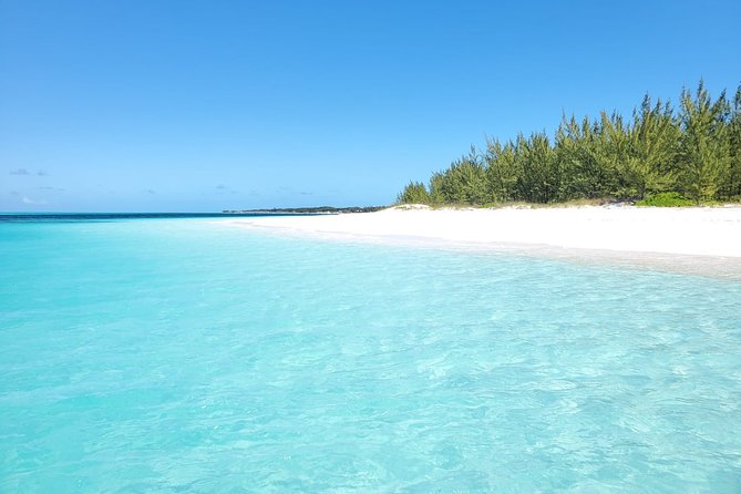 Private Snorkeling or Fishing in Nassau - 55ft Cocorijo - Rose Island and lunch at Footprints Beach Bar and Grill