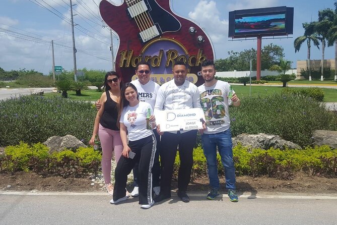 Private Transfer between Punta Cana Airport and Bavaro - What the first airport meeting is really like