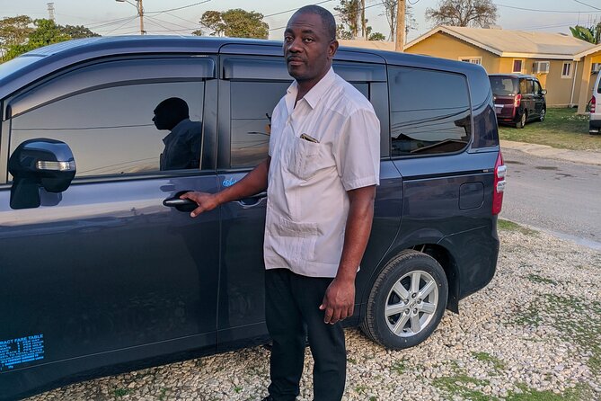 Private Transfer from Montego Bay Airport to Montego Bay Hotels - Meeting Desmond and the Jamaica Eternal team