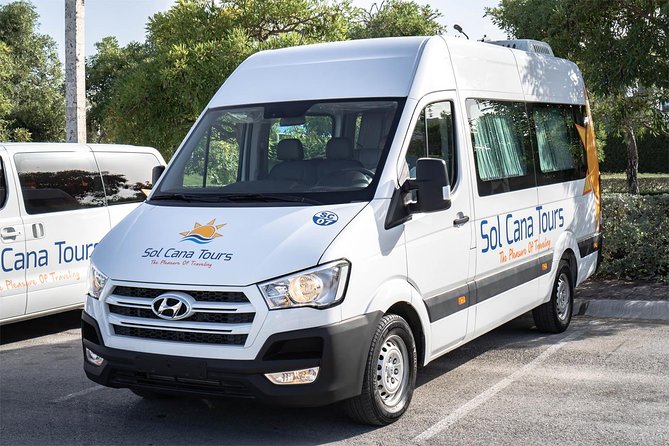 Private Transfer from Punta Cana Airport to or from Punta Cana and Bavaro Hotels - Hotel zones included, and the important Uvero Alto limit