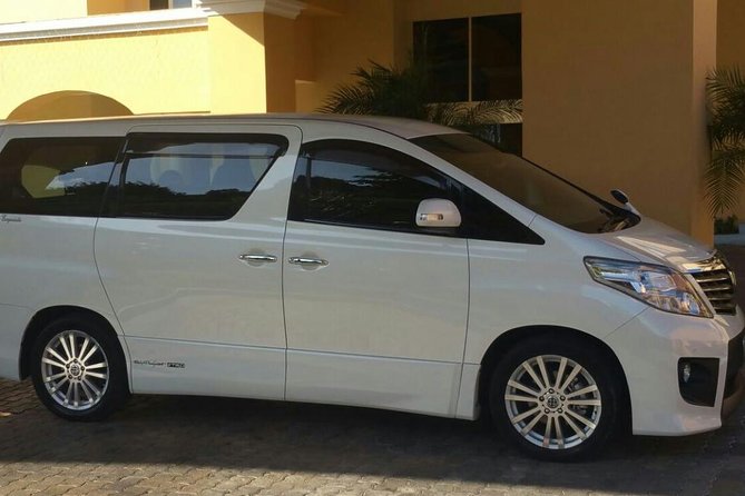 Private Transfers From Montego Bay Airport To Montego Bay - A short ride with a local touch