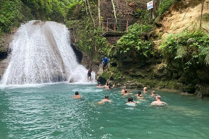 Private Transport to River Tubing or Rafting and Blue Hole combo - What the Blue Hole requires from you