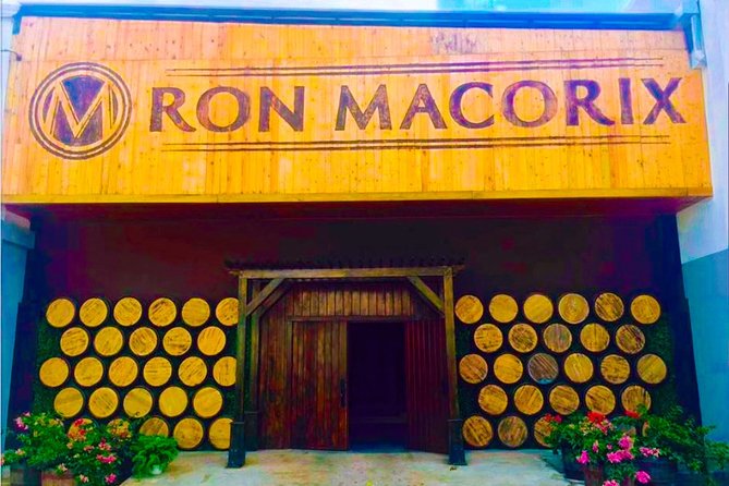 Puerto Plata City Tours - The cigar factory explains a hands-on local craft