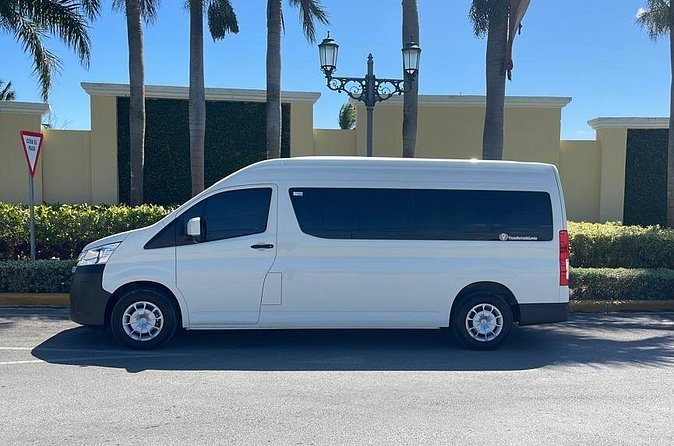 Punta Cana Airport to Punta Cana Hotels ( up to 25 km) - Comfort, luggage, and personal items