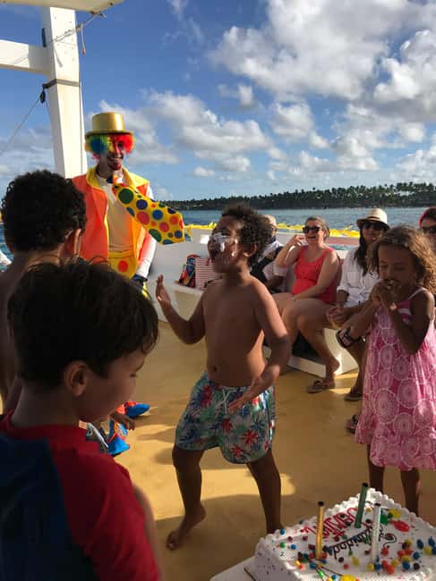 Punta Cana: Catamaran Family Tour - A show that gives children their own place in the day