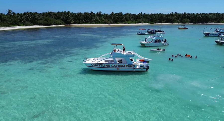 Punta Cana: Catamaran Tour with Reef Snorkeling and Open Bar - The natural pool: shallow water and floating drinks