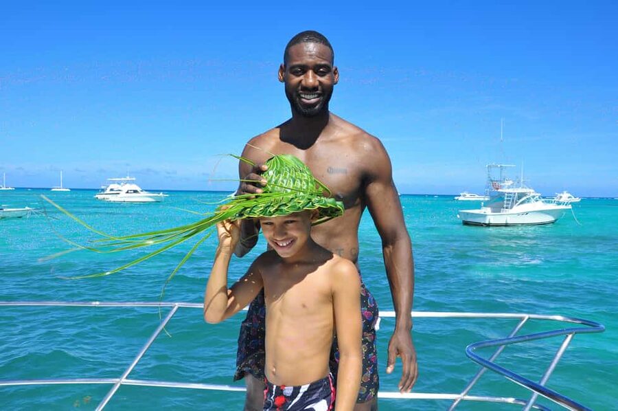 Punta Cana: Catamaran Tour with Reef Snorkeling and Open Bar - The beach stop has promise, with a condition attached