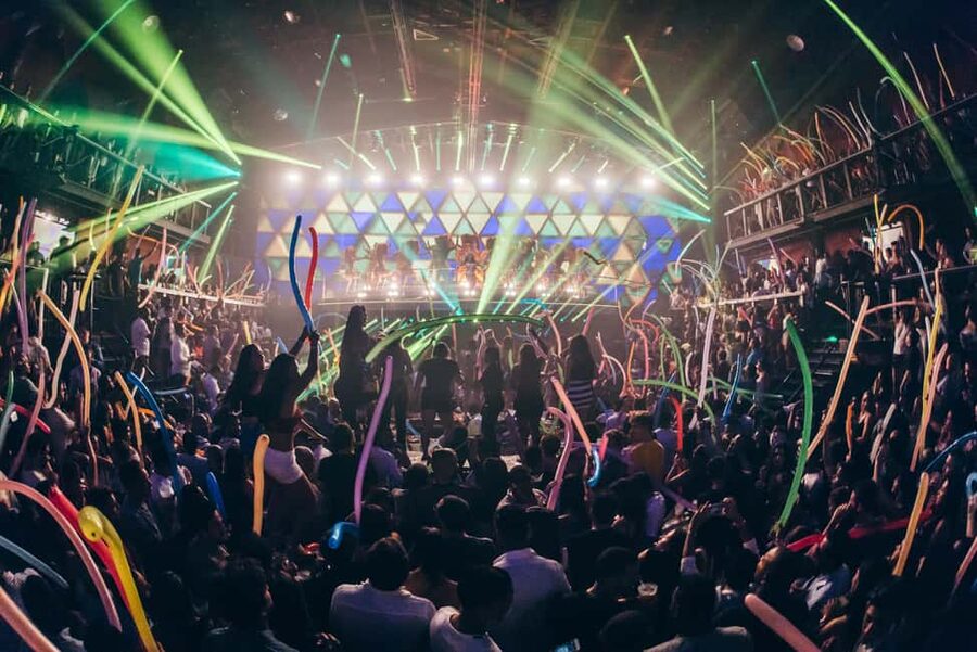 Punta Cana: Coco Bongo Nightclub Experience with Transfer - Coco Bongo is a show first, nightclub second