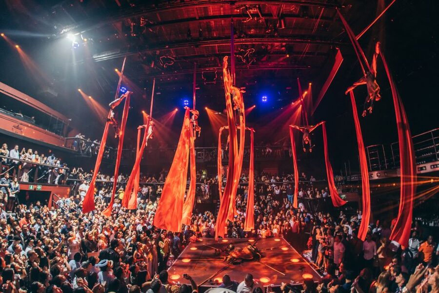 Punta Cana: Coco Bongo Nightclub Experience with Transfer - Drinks and the open-bar decision