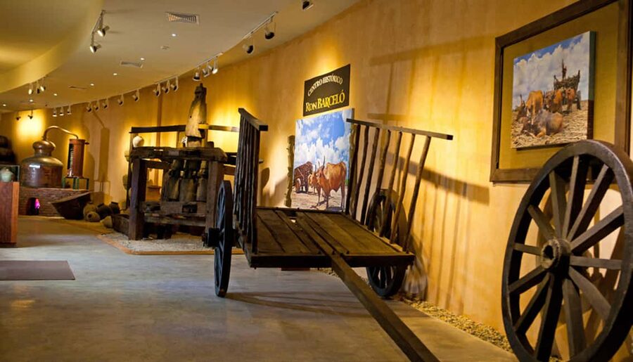 Punta Cana: Dominican Flavors Guided Day Trip - A short, sweet stop at Chocopunto