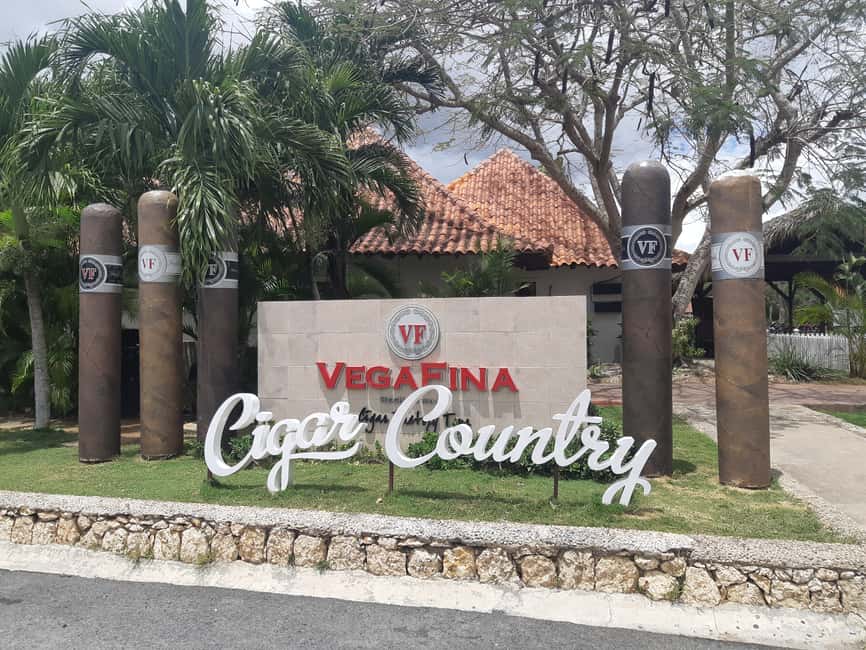 Punta Cana: Dominican Flavors Guided Day Trip - Entering the Cave of Wonders