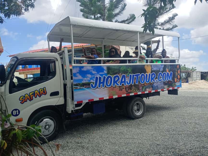 Punta Cana: Dominican Republic Culture Tour - The agricultural market: useful, real, and not polished