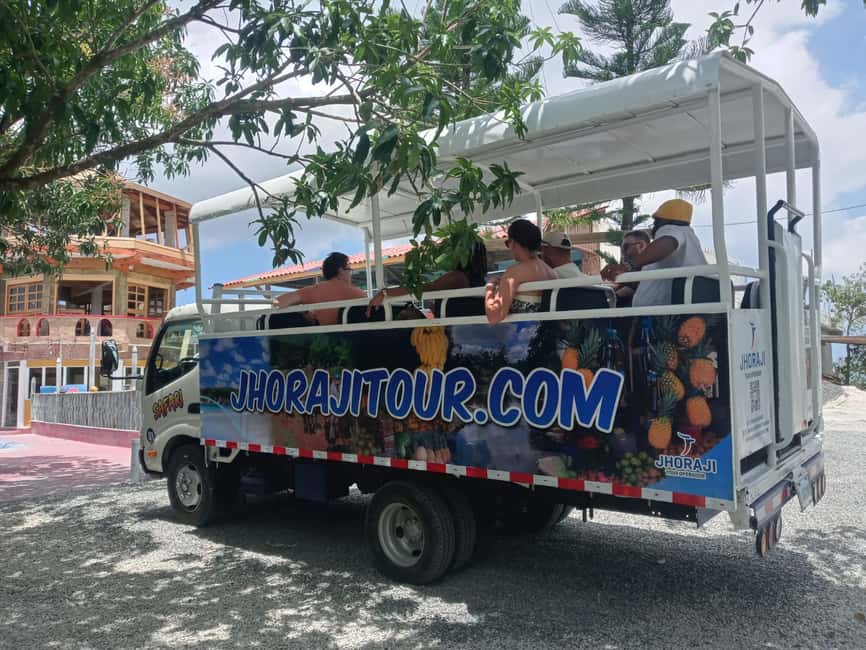 Punta Cana: Dominican Republic Culture Tour - A Dominican lunch beside the Anamuya River