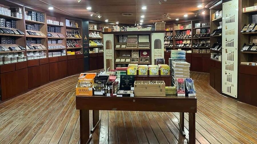 Punta Cana: Don Lucas Cigar Factory & Rum Tour with Pickup - Hotel pickup and the 210-minute schedule