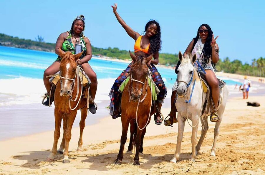Punta Cana: Horseback riding on the beach with pickup - Key points at a glance