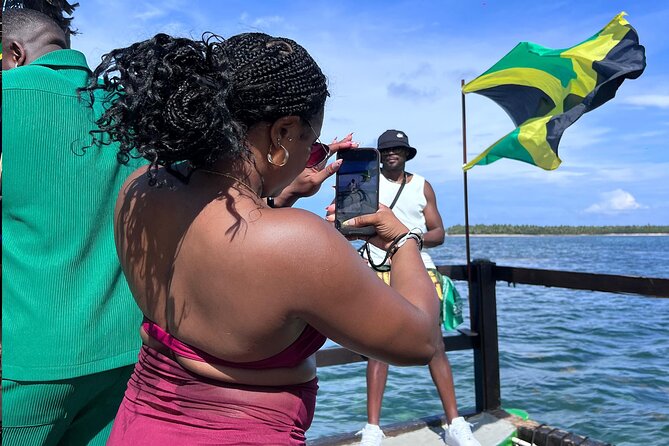 Punta Cana Noahs Ark Party Boat with Open Bar DJ - Seating, crowd size, and comfort