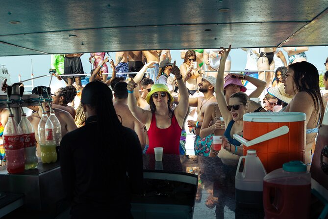 Punta Cana Party Boat and Open Bar (Adults only) - Nachos and fruit, not lunch