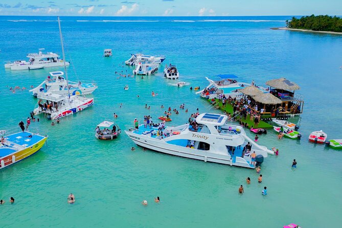 Punta Cana Party Boat Cruise with Snorkeling, Open Bar & Hip Hop - Boarding, comfort, and the large-boat tradeoff